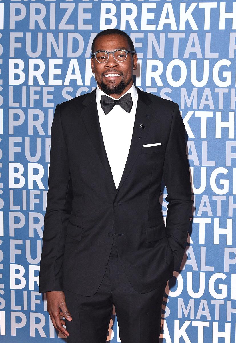 官网登录入口这也行?法兰克福围绕NBA季后赛刷新队史纪录凯恩新星伤愈复出表现惊艳,杜兰特与50激战尤文图斯分钟的简单介绍